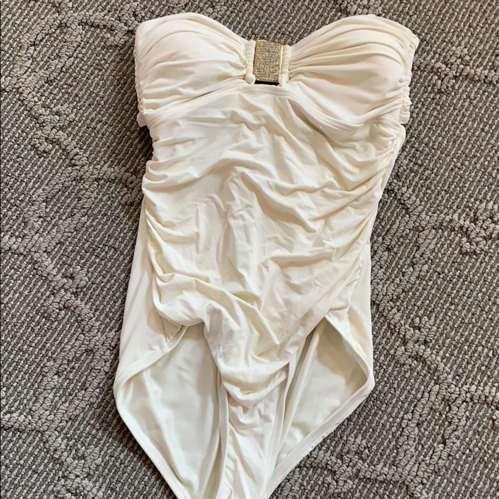 Carmen Marc Valvo swim